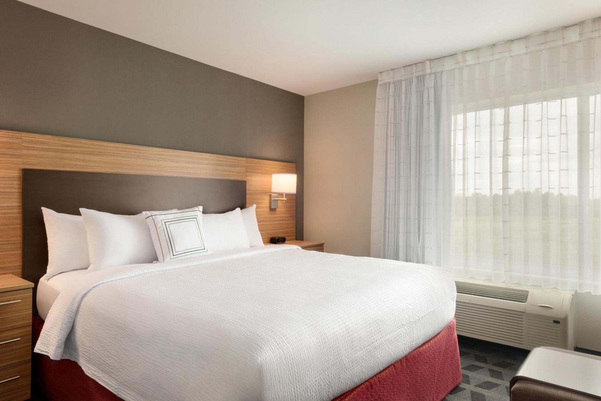 Towneplace Suites By Marriott Milwaukee Grafton Εξωτερικό φωτογραφία