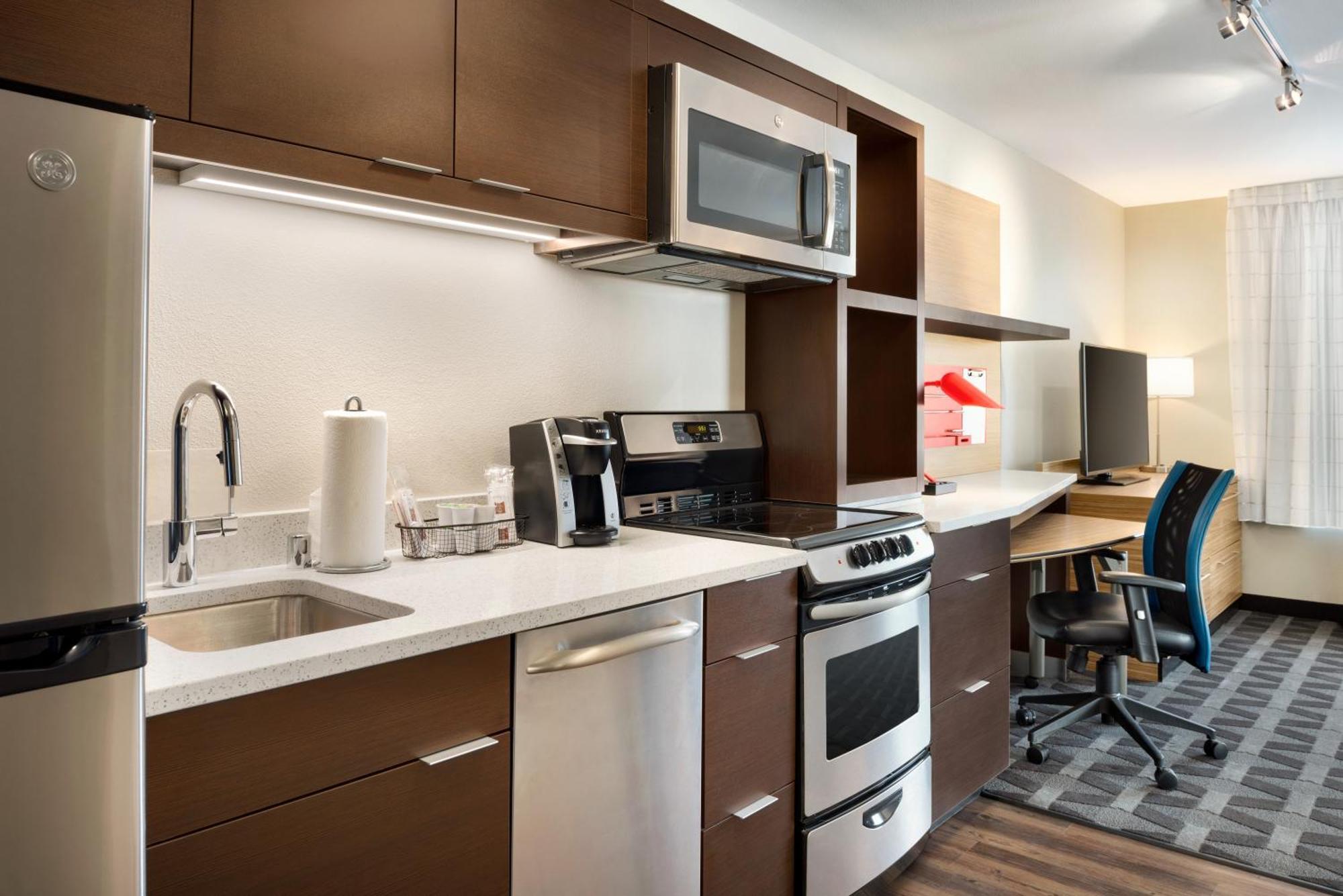 Towneplace Suites By Marriott Milwaukee Grafton Εξωτερικό φωτογραφία