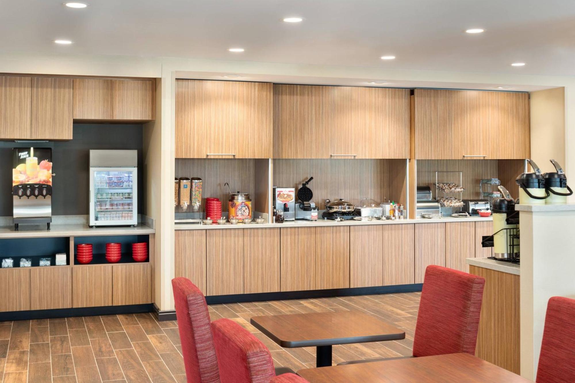 Towneplace Suites By Marriott Milwaukee Grafton Εξωτερικό φωτογραφία