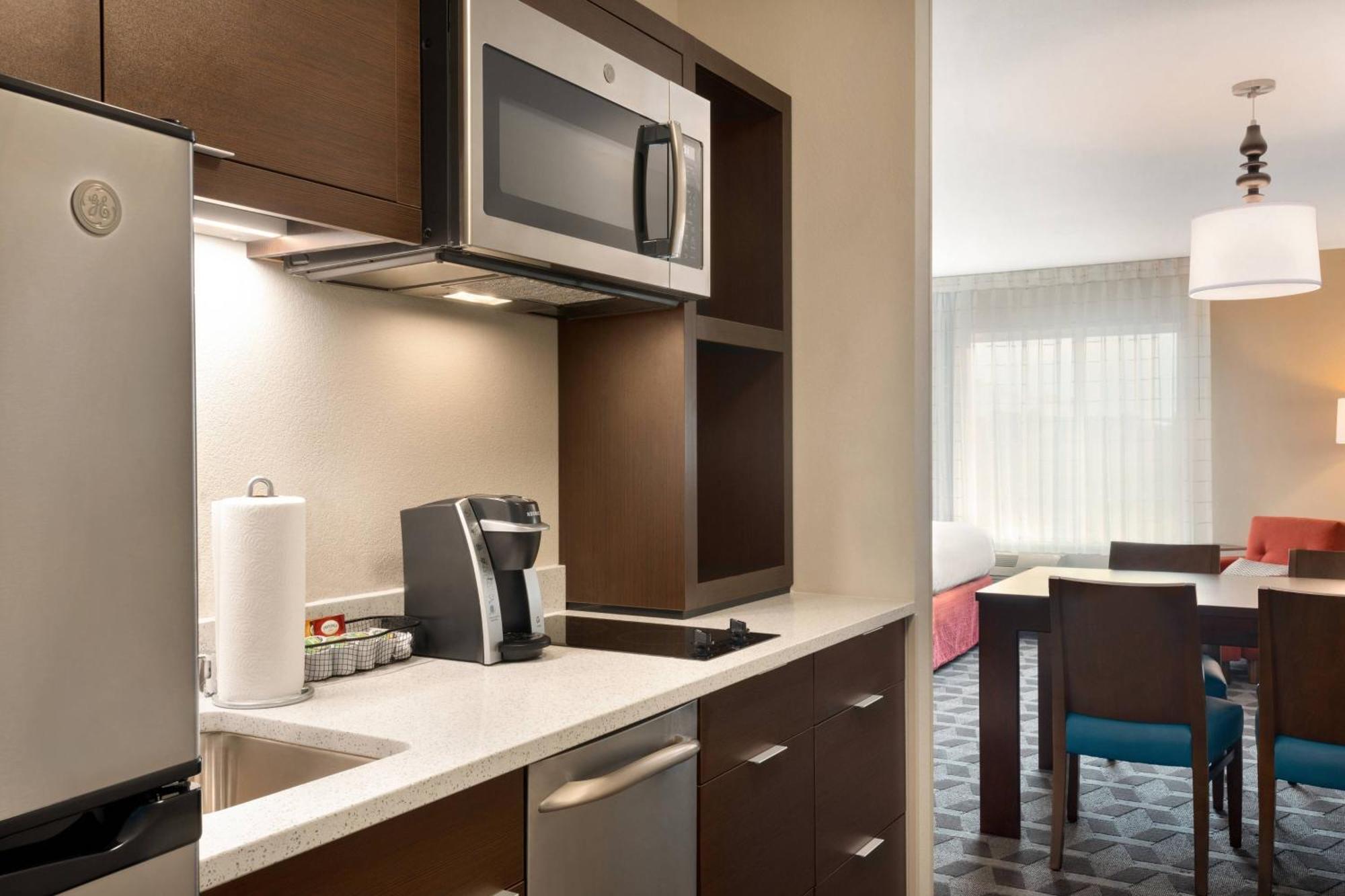 Towneplace Suites By Marriott Milwaukee Grafton Εξωτερικό φωτογραφία